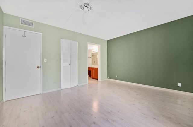 7286 Huntington Lane 405, Delray Beach, FL 33446