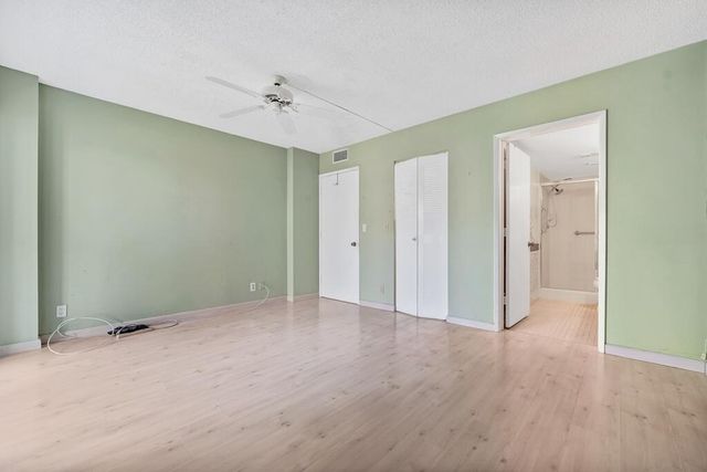 7286 Huntington Lane 405, Delray Beach, FL 33446