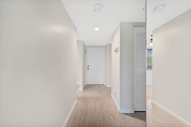 7286 Huntington Lane 405, Delray Beach, FL 33446