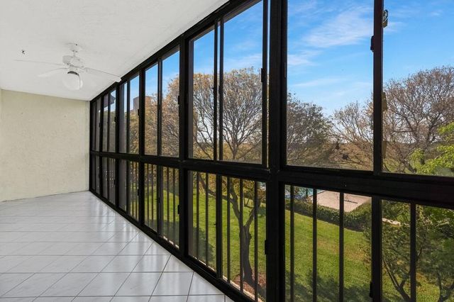 7286 Huntington Lane 405, Delray Beach, FL 33446