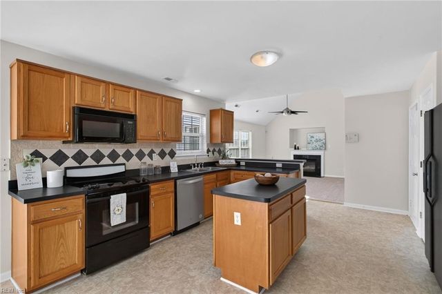 120 Dutchland TRL, Suffolk, VA 23434