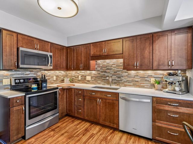 4881 Independence Street, Maple Plain, MN 55359