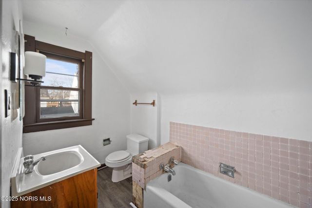 816 Geneva Avenue, Toledo, OH 43609