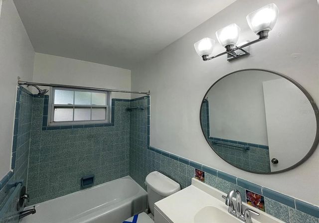 1211 S LAKE DRIVE, Clearwater, FL 33756