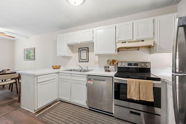10731 Aquila Avenue S, Bloomington, MN 55438