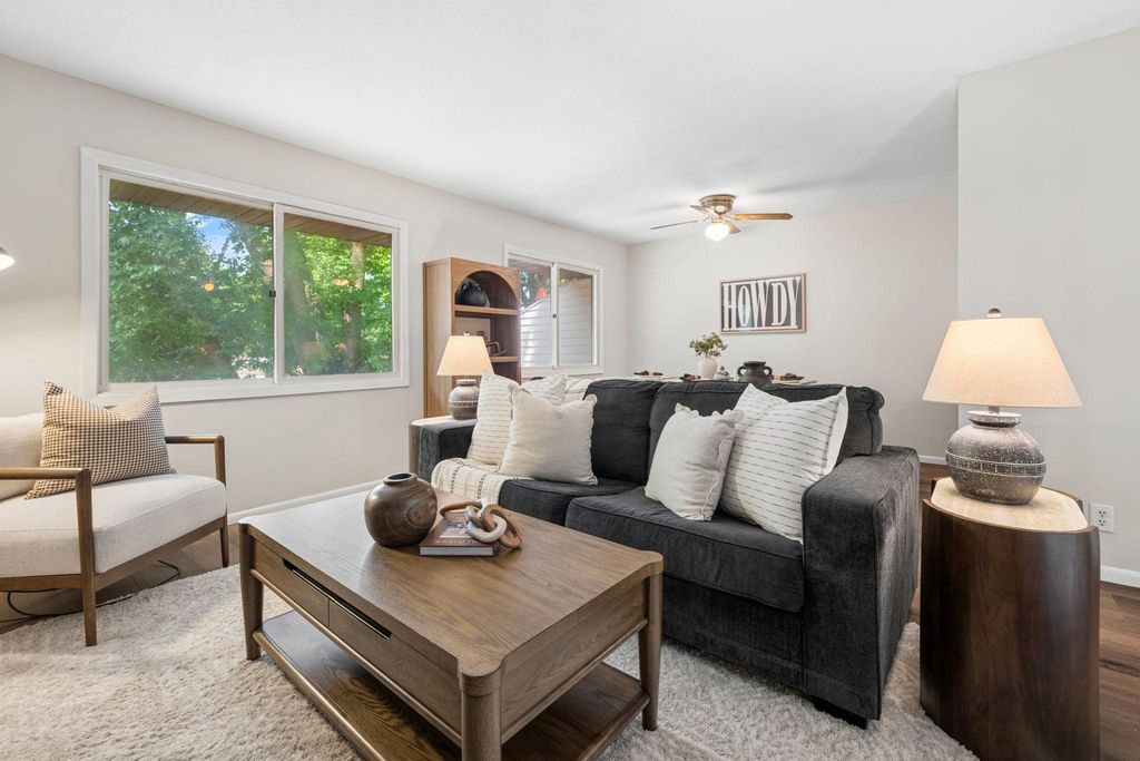 10731 Aquila Avenue S, Bloomington, MN 55438 — photo 3