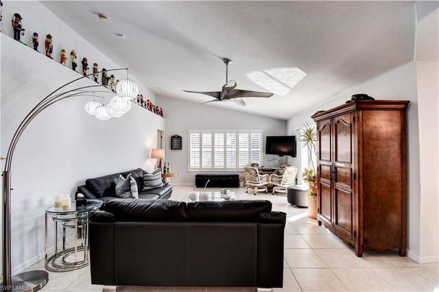 2201 SE 17th PL, Cape Coral, FL 33990