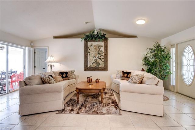 2201 SE 17th PL, Cape Coral, FL 33990