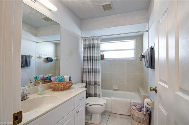 2201 SE 17th PL, Cape Coral, FL 33990