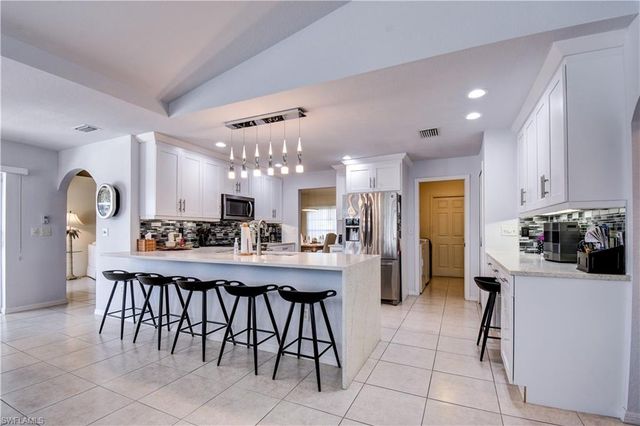 2201 SE 17th PL, Cape Coral, FL 33990