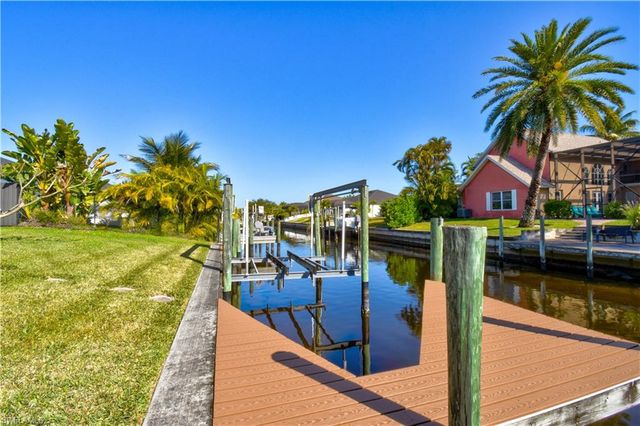 2201 SE 17th PL, Cape Coral, FL 33990