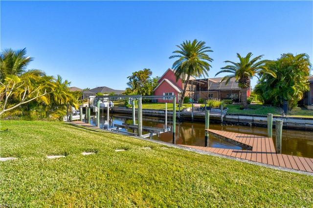 2201 SE 17th PL, Cape Coral, FL 33990