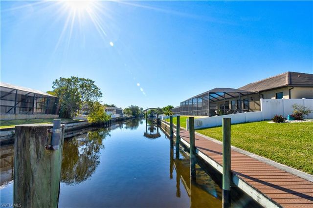 2201 SE 17th PL, Cape Coral, FL 33990