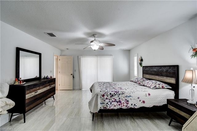 2201 SE 17th PL, Cape Coral, FL 33990