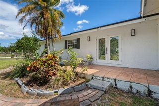 17611 SW 66th St, Southwest Ranches, FL 33331