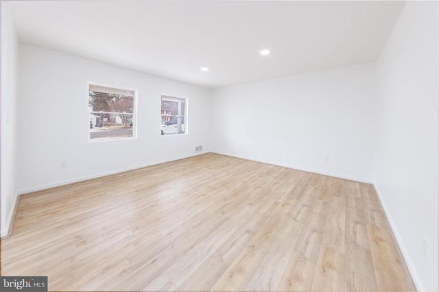 5304 WOODLAND BLVD, Oxon Hill, MD 20745