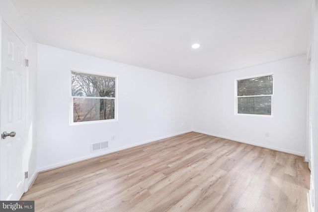 5304 WOODLAND BLVD, Oxon Hill, MD 20745