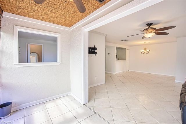 6494 Royal Woods DR # 2, Fort Myers, FL 33908