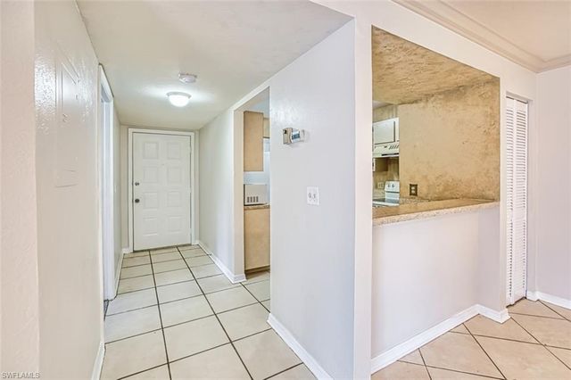 6494 Royal Woods DR # 2, Fort Myers, FL 33908