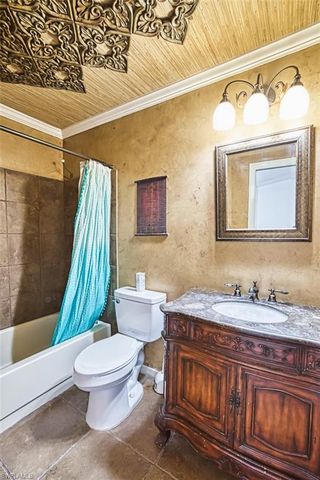 6494 Royal Woods DR # 2, Fort Myers, FL 33908