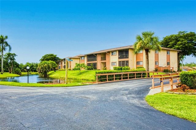 6494 Royal Woods DR # 2, Fort Myers, FL 33908