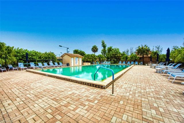 6494 Royal Woods DR # 2, Fort Myers, FL 33908