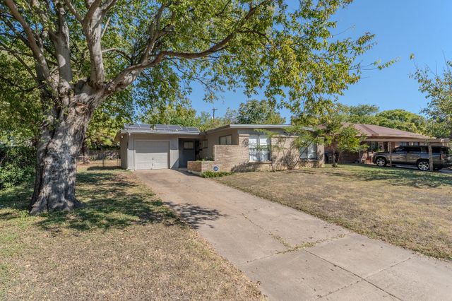 4609 Lois Street, Fort Worth, TX 76119