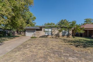 4609 Lois Street, Fort Worth, TX 76119