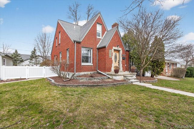 29508 Bock Street, Garden City, MI 48135