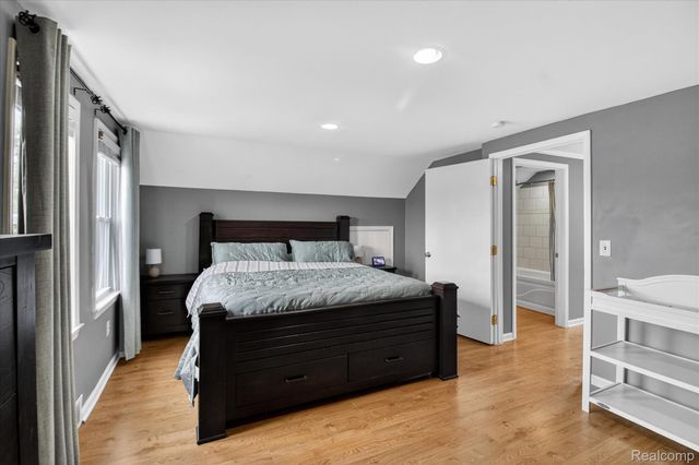 29508 Bock Street, Garden City, MI 48135