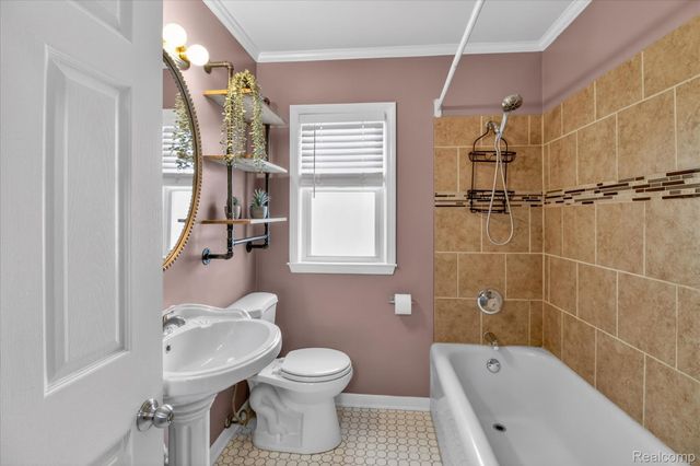 29508 Bock Street, Garden City, MI 48135