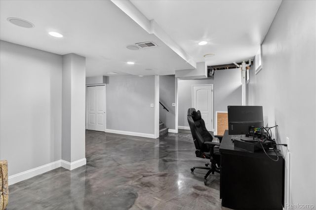 29508 Bock Street, Garden City, MI 48135