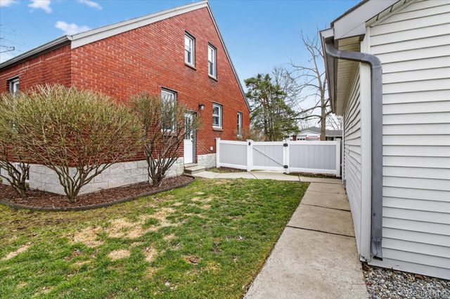 29508 Bock Street, Garden City, MI 48135