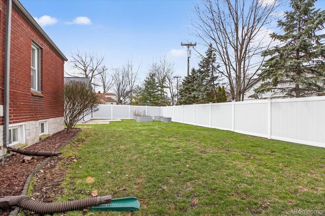 29508 Bock Street, Garden City, MI 48135