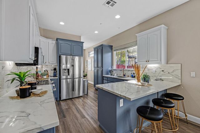 6257 6257 Honeysuckle Dr, Newark, CA 94560