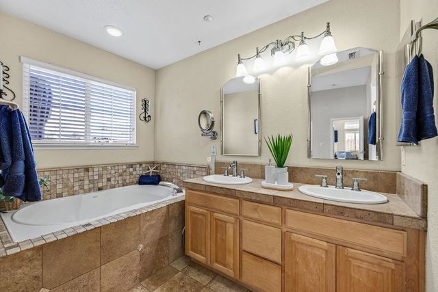 6257 6257 Honeysuckle Dr, Newark, CA 94560