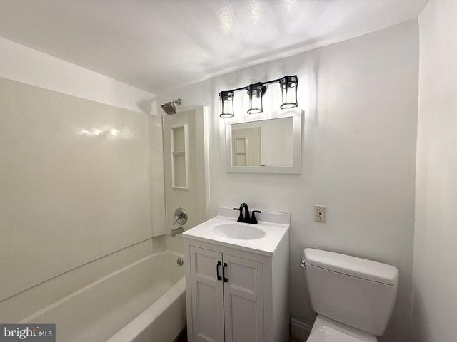 901 BARCLAY TOWERS, Cherry Hill, NJ 08034