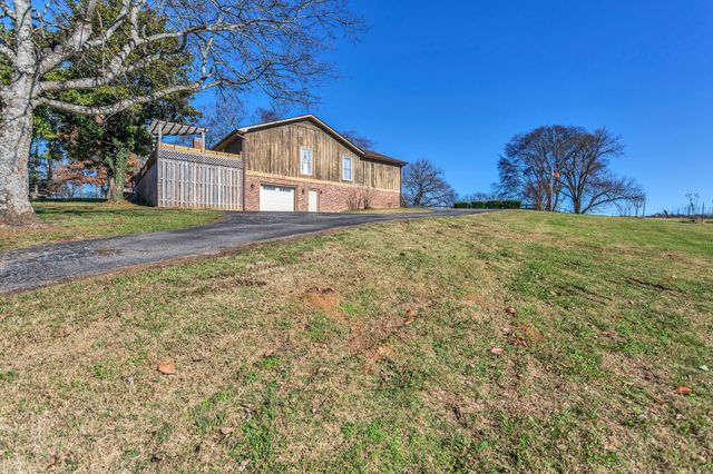 408 McKibbon Ln, Pulaski, TN 38478