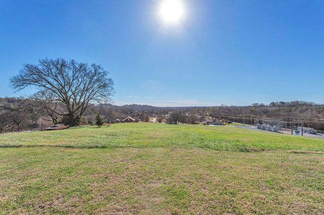 408 McKibbon Ln, Pulaski, TN 38478