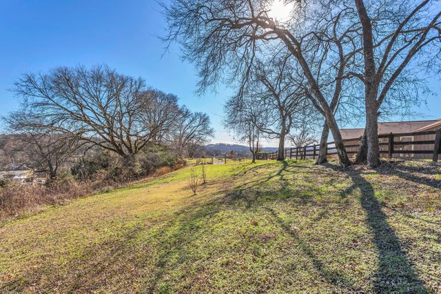 408 McKibbon Ln, Pulaski, TN 38478