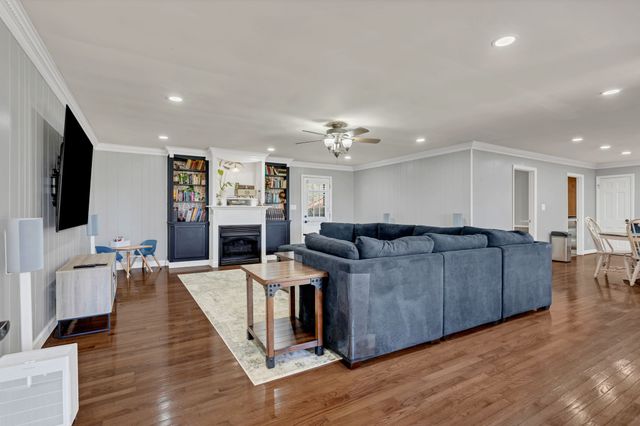 408 McKibbon Ln, Pulaski, TN 38478