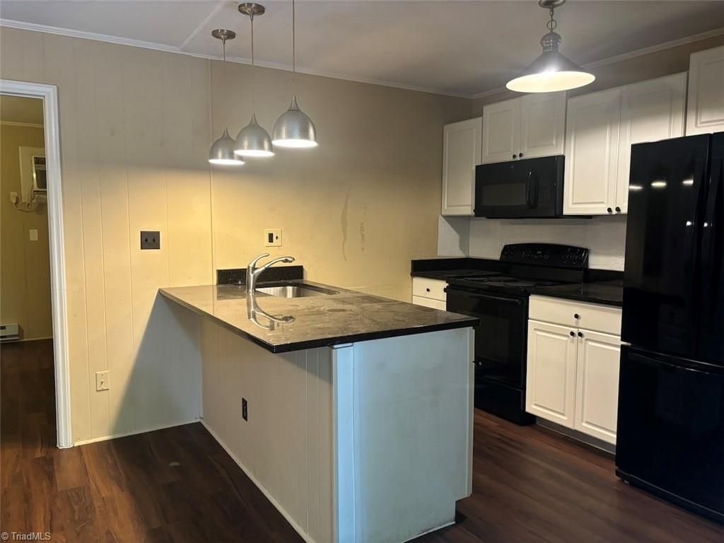 4295 Brownsboro Road 04, Winston-salem, NC 27106