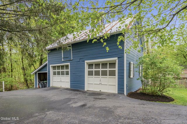 115 Bunker Hill Road, Valley Falls, NY 12185