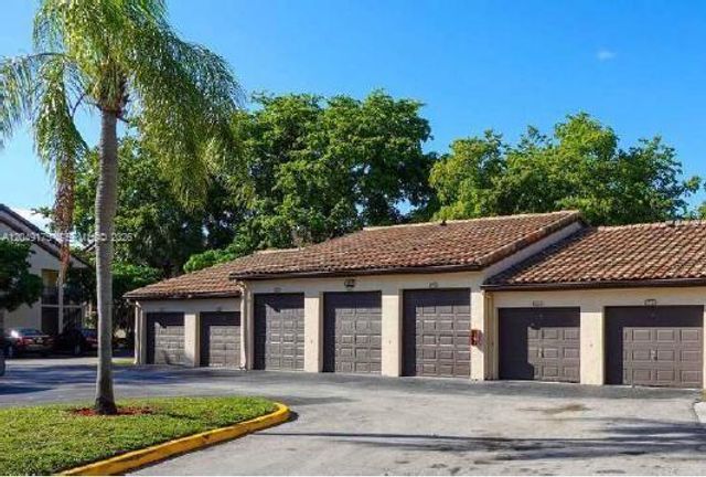 4401 W Mcnab Road 24, Pompano Beach, FL 33069