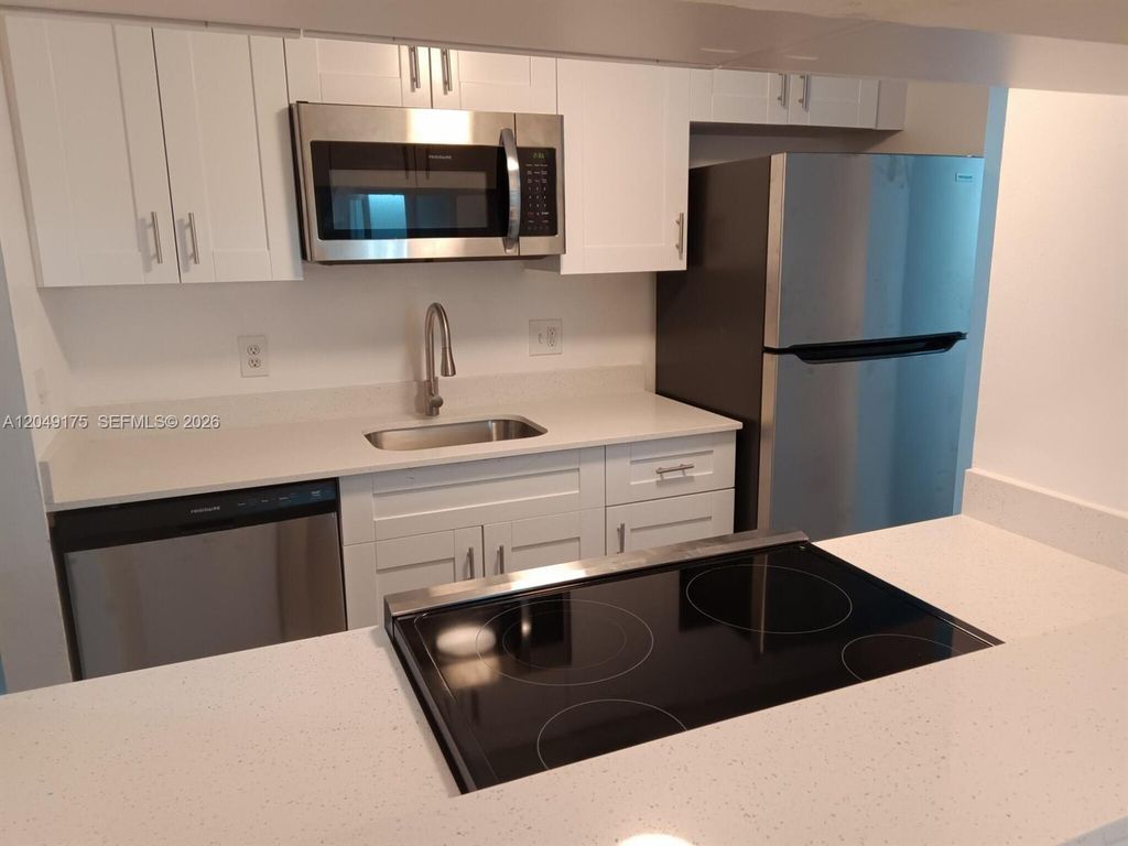 4401 W Mcnab Road 24, Pompano Beach, FL 33069