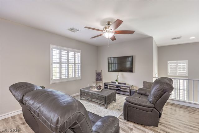 913 Estes Cove Avenue, Henderson, NV 89012