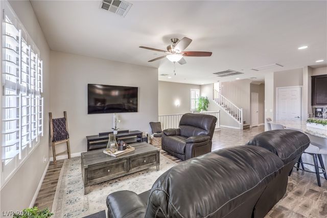 913 Estes Cove Avenue, Henderson, NV 89012