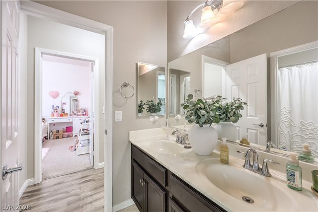 913 Estes Cove Avenue, Henderson, NV 89012