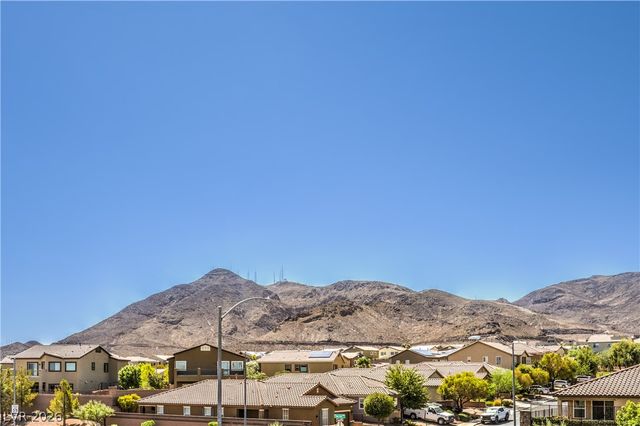 913 Estes Cove Avenue, Henderson, NV 89012