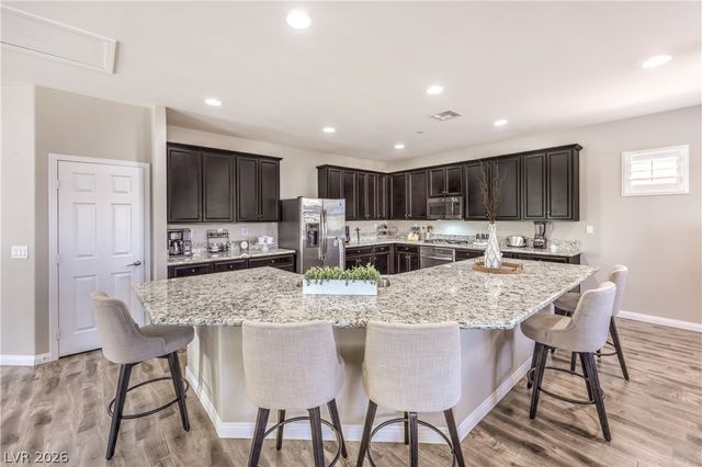 913 Estes Cove Avenue, Henderson, NV 89012